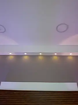 Adelehottman online show from February 2026 12:21:01 PM