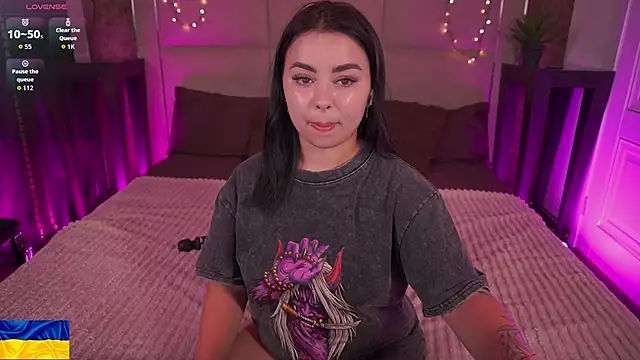 Snapshot of SusieWood chatting on June 2026 08:06:01 PM SusieWood online show from June 2026 08:06:01 PM