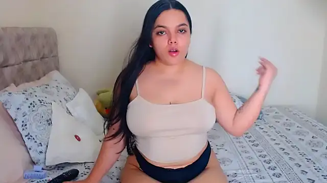 Sara-04 online show from October 2025 11:24:02 PM