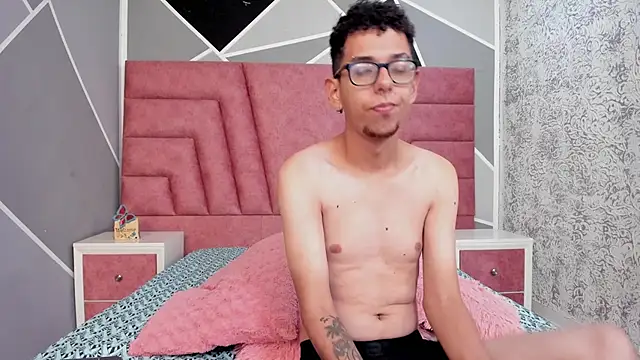 Derek and Skarlet online show from January 2025 02:42:01 PM