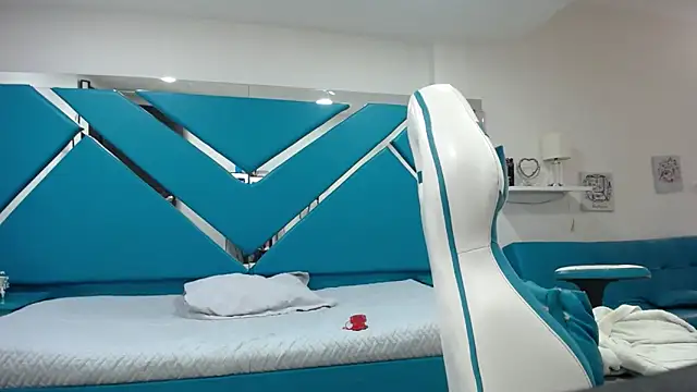 Snapshot of _Miaaleon chatting on February 2025 07:27:02 PM Miaaleon online show from February 2025 07:27:02 PM