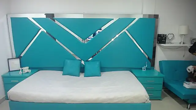 Snapshot of _Miaaleon chatting on March 2025 07:17:01 PM Miaaleon online show from March 2025 07:17:01 PM