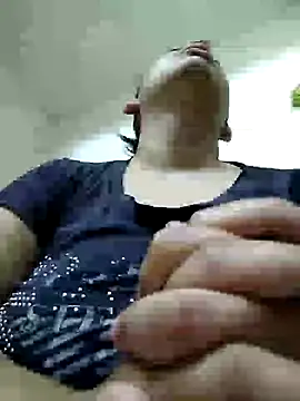 Snapshot of _Miaaleon chatting on March 2025 10:46:01 AM Miaaleon online show from March 2025 10:46:01 AM