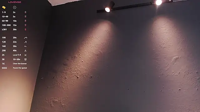 DilanJonnes  online show from February 2026 10:00:01 AM