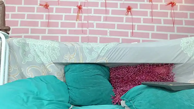 emy 0 online show from February 2025 11:04:02 PM