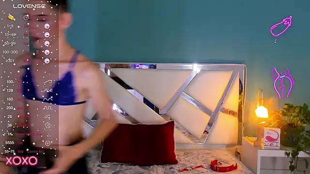 Snapshot of dominic_thailor chatting on January 2025 05:15:02 PM dominic thailor online show from January 2025 05:15:02 PM