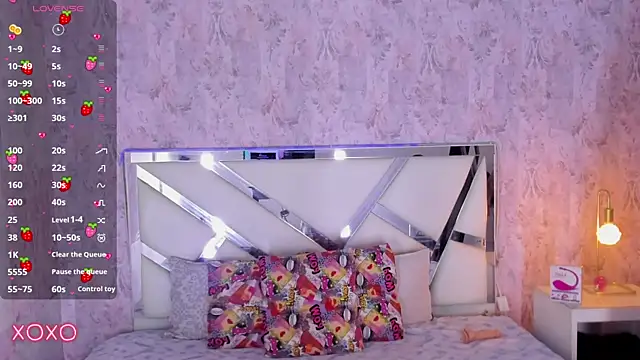 Snapshot of dominic_thailor chatting on September 2025 03:01:01 PM dominic thailor online show from September 2025 03:01:01 PM