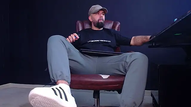 JackEthann online show from October 2025 05:26:02 AM