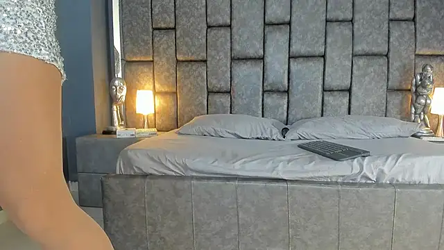 Matureyulyet online show from September 2025 08:30:01 PM