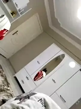 milf hunter 35 online show from April 2026 04:57:01 AM