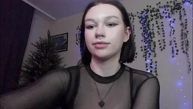Emmy m00n online show from December 2024 11:41:02 AM