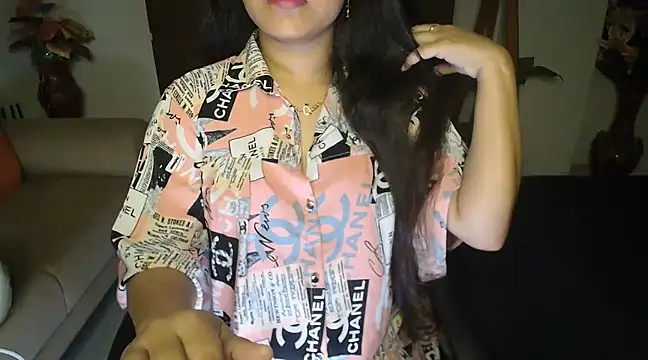 Most-Beautiful-Queen online show from February 2025 06:26:02 PM