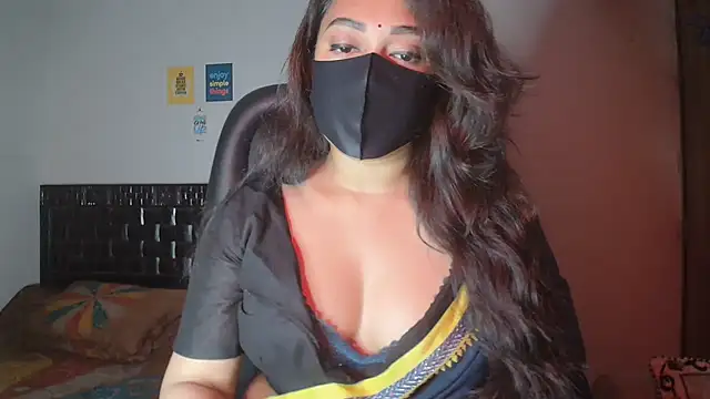 Most-Beautiful-Queen online show from November 2025 07:01:02 PM