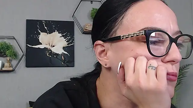 IzabelllNoir online show from January 2026 10:39:01 AM