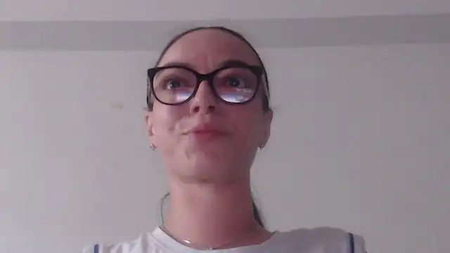 IzabelllNoir online show from June 2026 06:49:02 AM