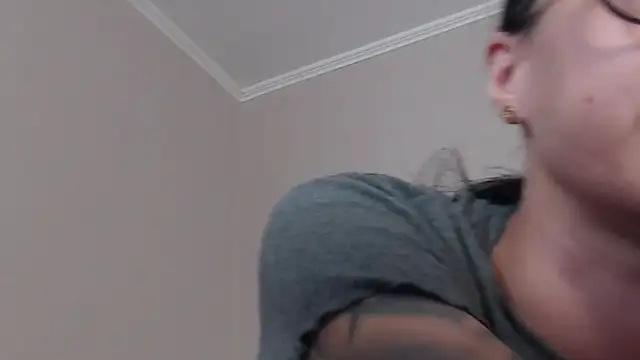 IzabelllNoir online show from July 2026 09:00:02 AM
