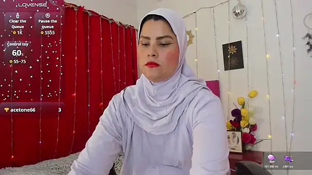 AishaAmin  online show from November 2025 03:19:02 PM