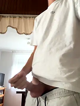 Snapshot of alexyourboy chatting on September 2025 01:38:01 PM alexyourboy online show from September 2025 01:38:01 PM