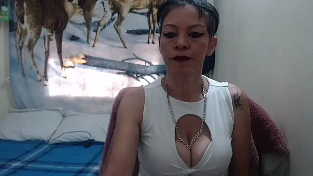 electra-mommy online show from February 2025 01:08:02 PM