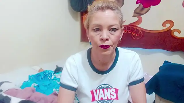 electra-mommy online show from October 2025 12:26:02 PM