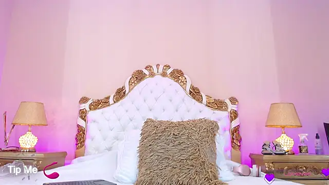 Snapshot of AdelinaVans chatting on October 2025 10:57:02 AM AdelinaVans online show from October 2025 10:57:02 AM