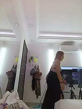 AdelinaVans online show from July 2026 11:25:01 AM