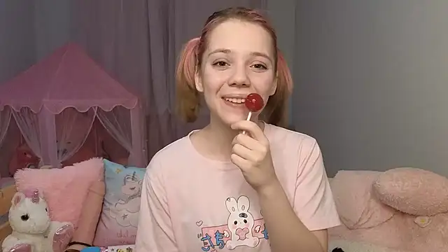 PrincessLittleKiki online show from February 2026 05:32:01 PM