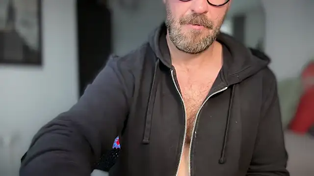 Mr Beef online show from October 2025 11:09:01 AM