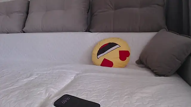  JustmeHere  online show from April 2026 06:09:01 AM