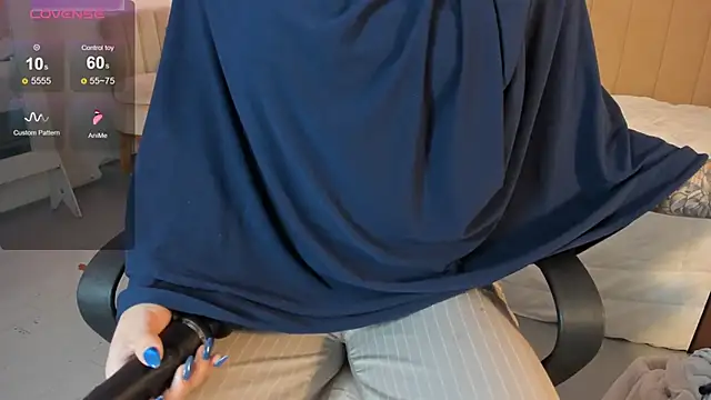 anna-henao online show from March 2025 12:55:01 PM