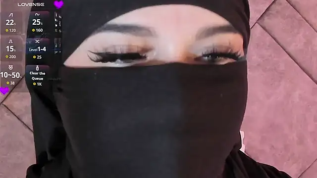 anna-henao online show from November 2025 06:51:02 PM