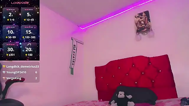 naomy  xx online show from January 2025 07:22:01 PM