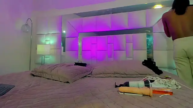 naomy  xx online show from March 2025 07:27:02 PM