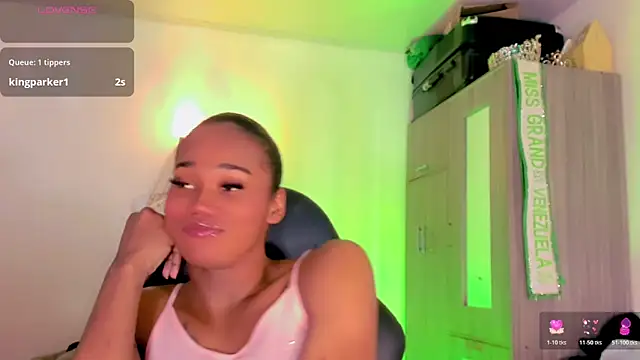 naomy  xx online show from May 2026 03:48:02 AM