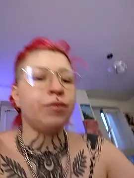 divine eve online show from February 2025 03:56:01 PM