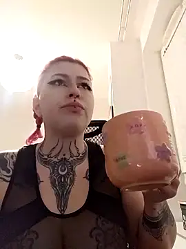 divine eve online show from February 2025 09:05:02 PM