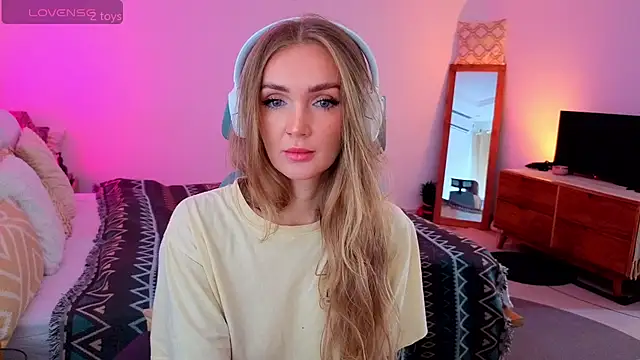 PrincessVS online show from November 2025 04:01:02 AM