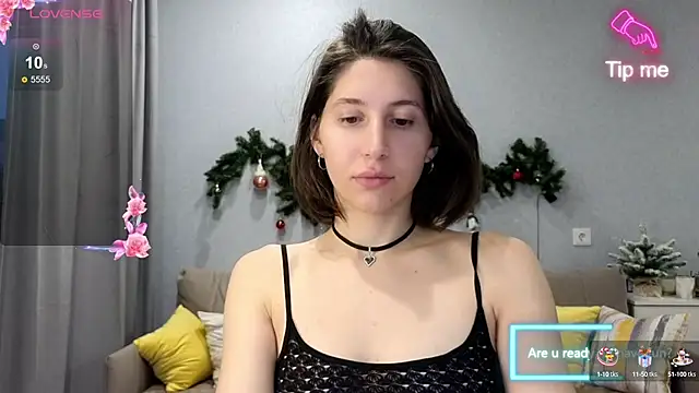 Snapshot of marrycolins chatting on December 2024 02:31:02 AM marrycolins online show from December 2024 02:31:02 AM