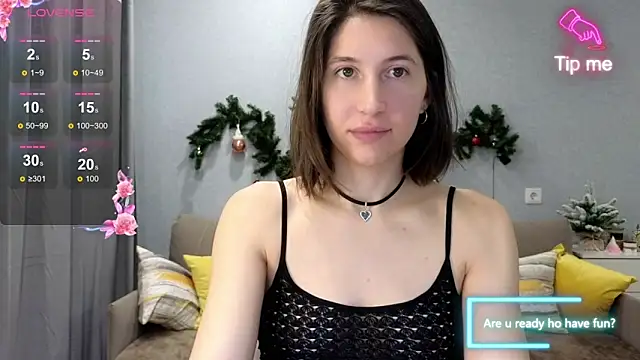 Snapshot of marrycolins chatting on January 2025 02:25:01 AM marrycolins online show from January 2025 02:25:01 AM