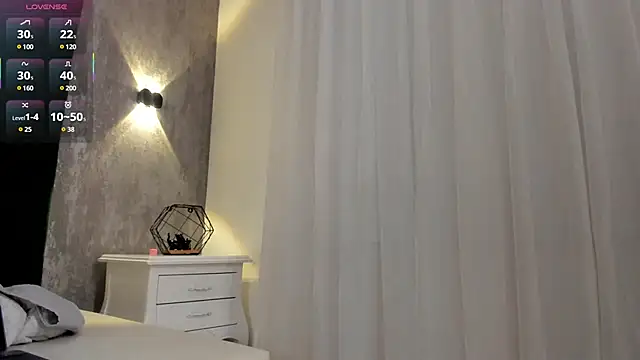 Annie Watson  online show from March 2025 06:37:02 PM
