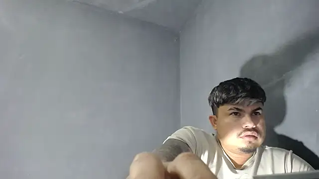 Snapshot of DickMasterfindom chatting on February 2025 08:24:01 AM DickMasterfindom online show from February 2025 08:24:01 AM