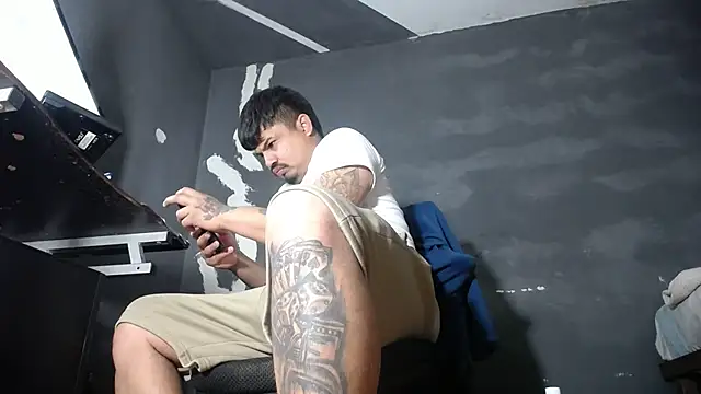 Snapshot of DickMasterfindom chatting on September 2025 01:28:01 AM DickMasterfindom online show from September 2025 01:28:01 AM