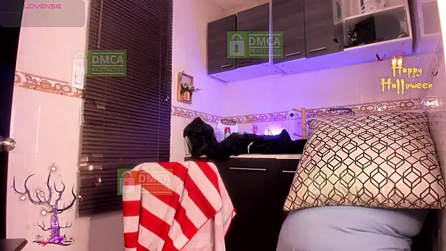 Jhonny-Blake online show from October 2025 09:04:01 PM