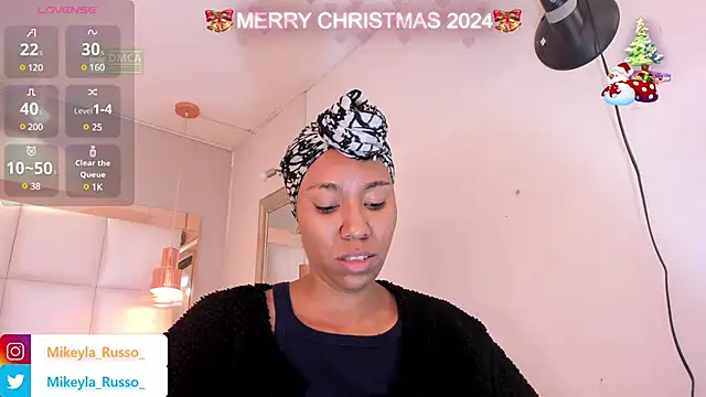 Snapshot of Mikeyla-Russo chatting on December 2024 09:08:01 PM Mikeyla-Russo online show from December 2024 09:08:01 PM