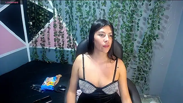 Alanna atm  online show from December 2024 09:17:01 PM