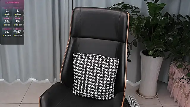  YouY  online show from January 2025 06:13:01 AM