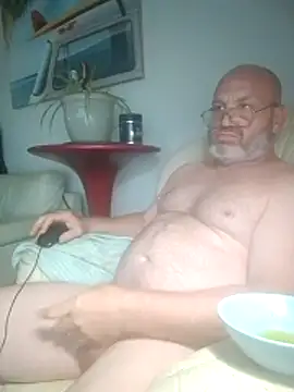 iambradz online show from April 2026 01:27:01 AM