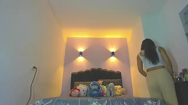 Sofia Clauss  online show from April 2026 05:21:02 AM