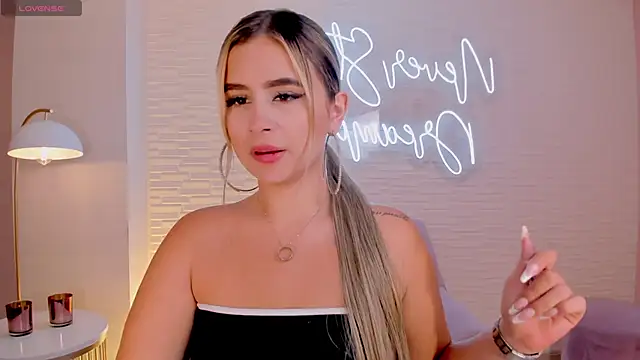 AnnaBrooks1 online show from January 2025 07:24:01 PM