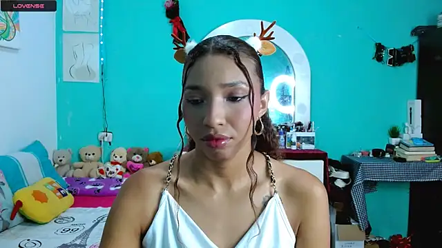 sensitive brunette online show from December 2025 12:51:02 AM